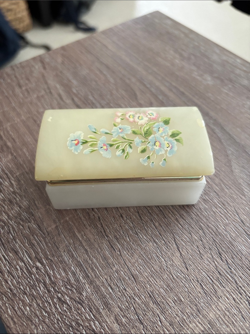 Cream Floral Compact trinket box
